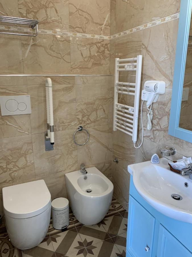 Bed and Breakfast Piazza Fontana Luxury Galatina Exterior foto